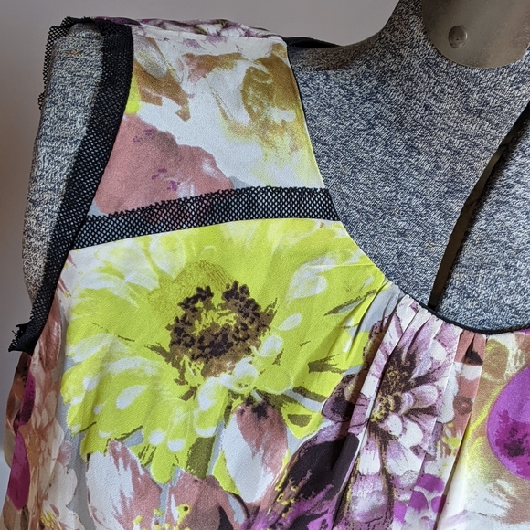 Pretty + edgy floral printed party dress - ECI - Picture 11 of 11